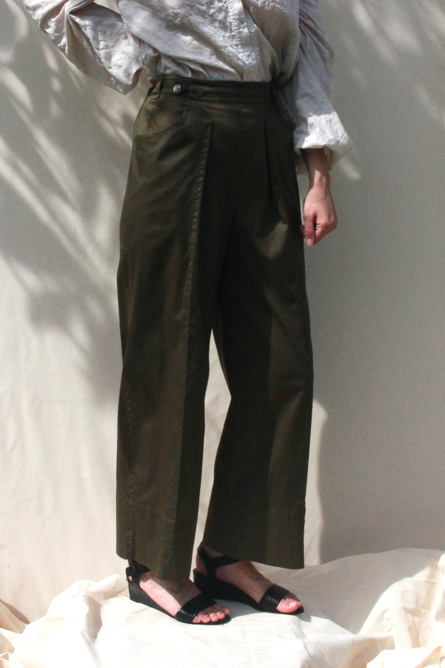 Scoop Pocket Pant - Army Green Sateen - PRE ORDER