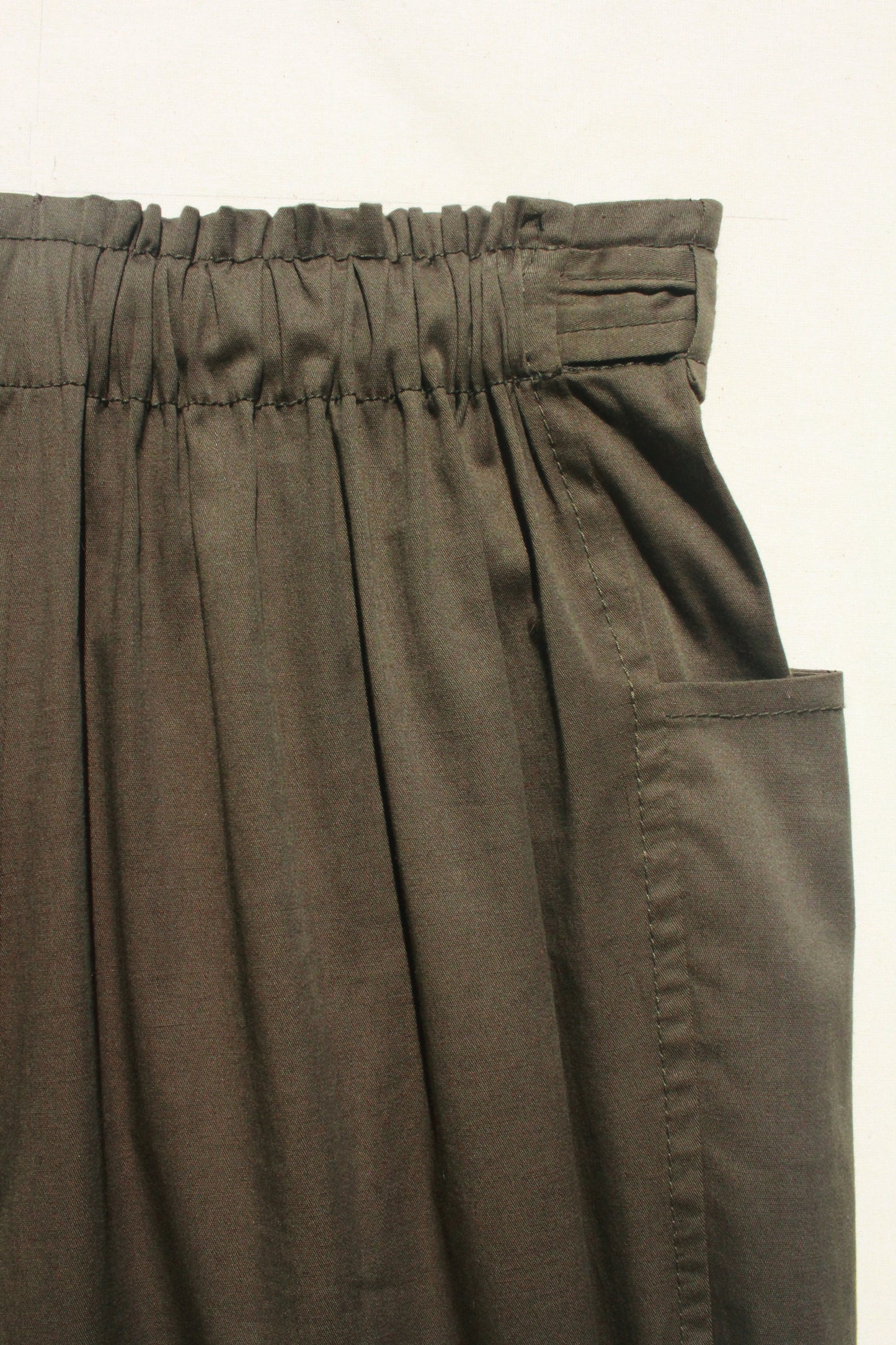 Scoop Pocket Pant - Army Green Sateen - PRE ORDER