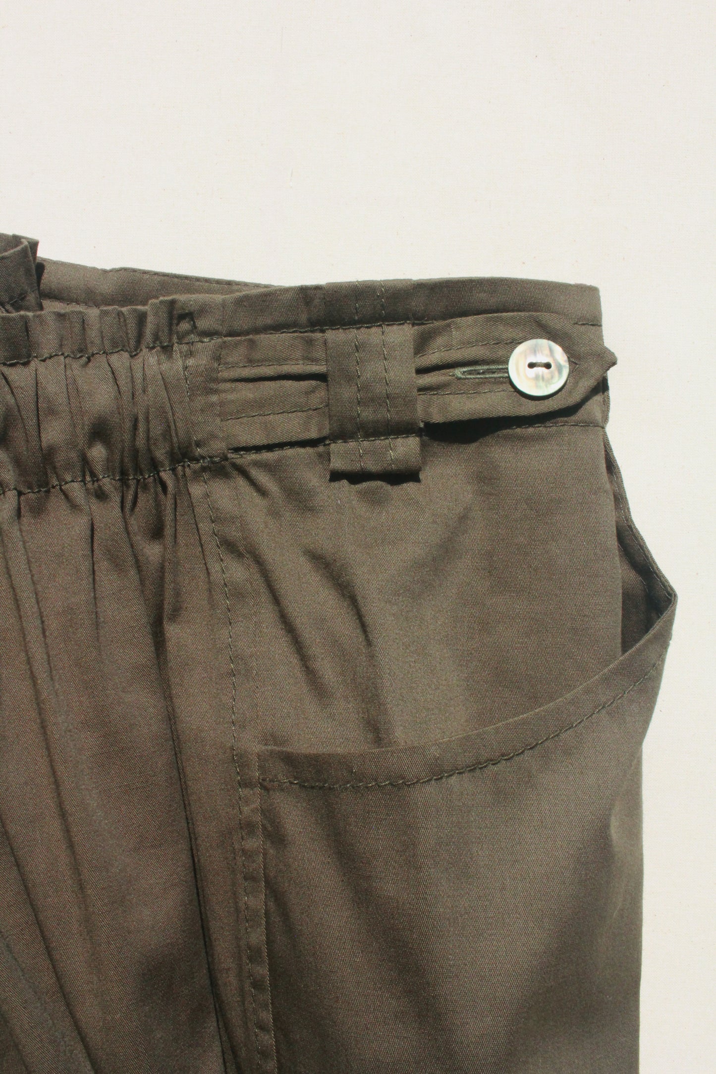 Scoop Pocket Pant - Army Green Sateen - PRE ORDER